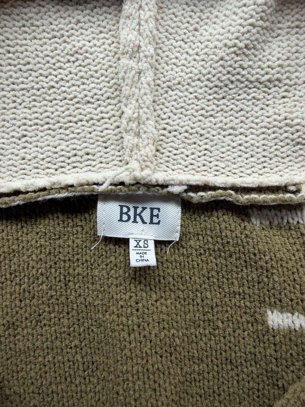 BKE Chenille Colorblock Patchwork Cable Knit Pullover Hoodie - Picture 3 of 7